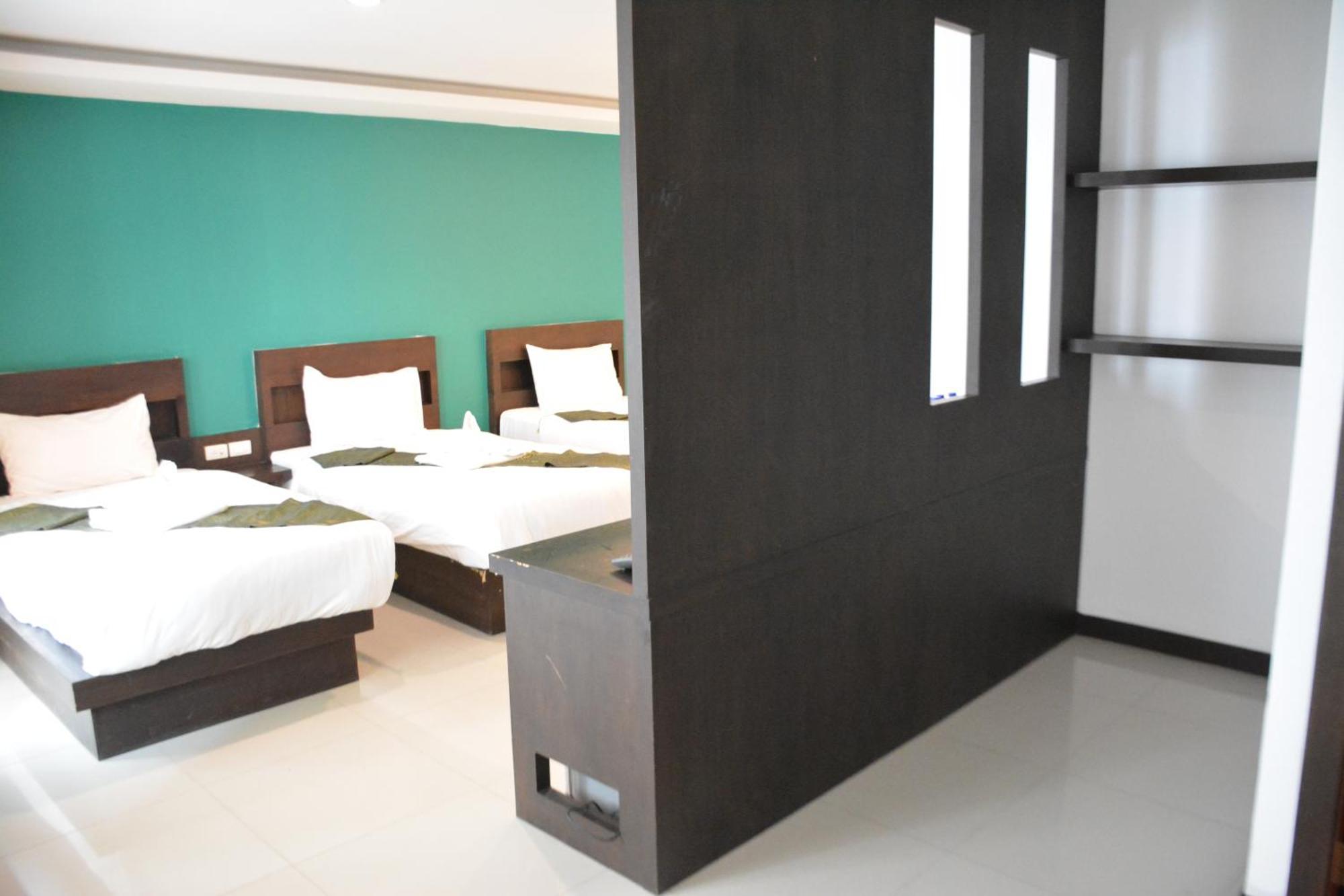 Zephyr Grand Hotel Patong Екстер'єр фото