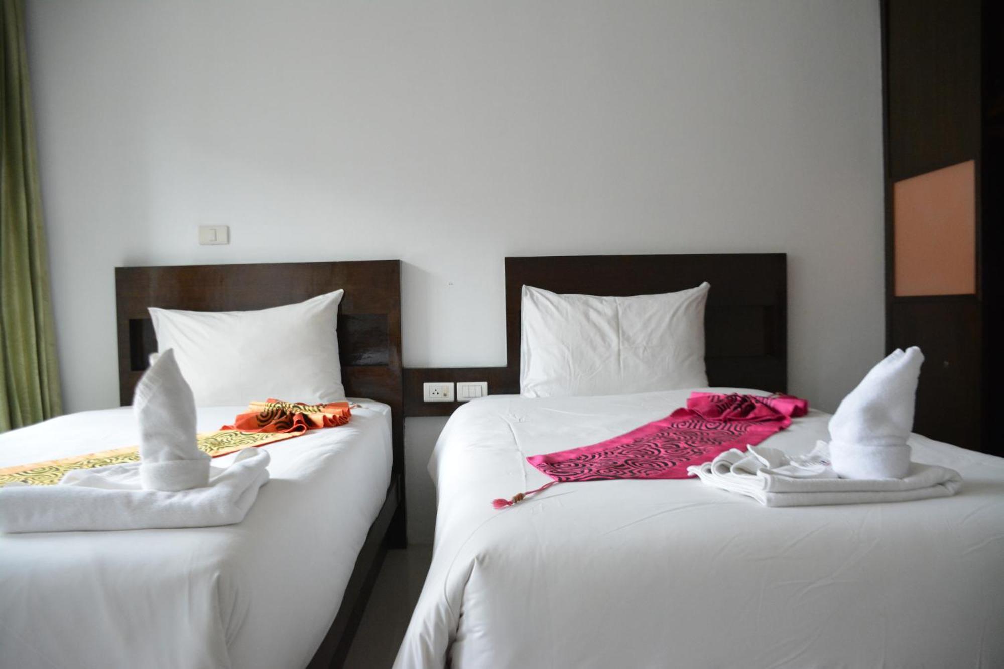 Zephyr Grand Hotel Patong Екстер'єр фото