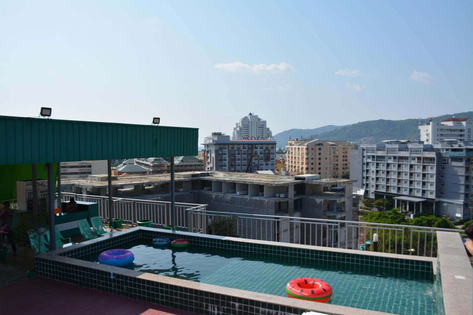 Zephyr Grand Hotel Patong Екстер'єр фото