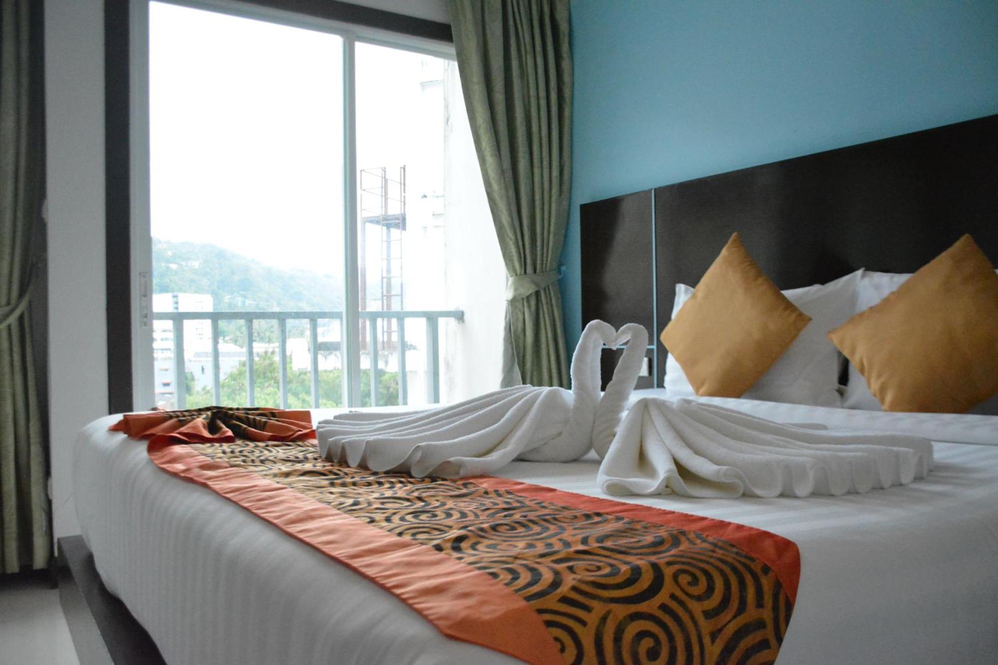 Zephyr Grand Hotel Patong Екстер'єр фото